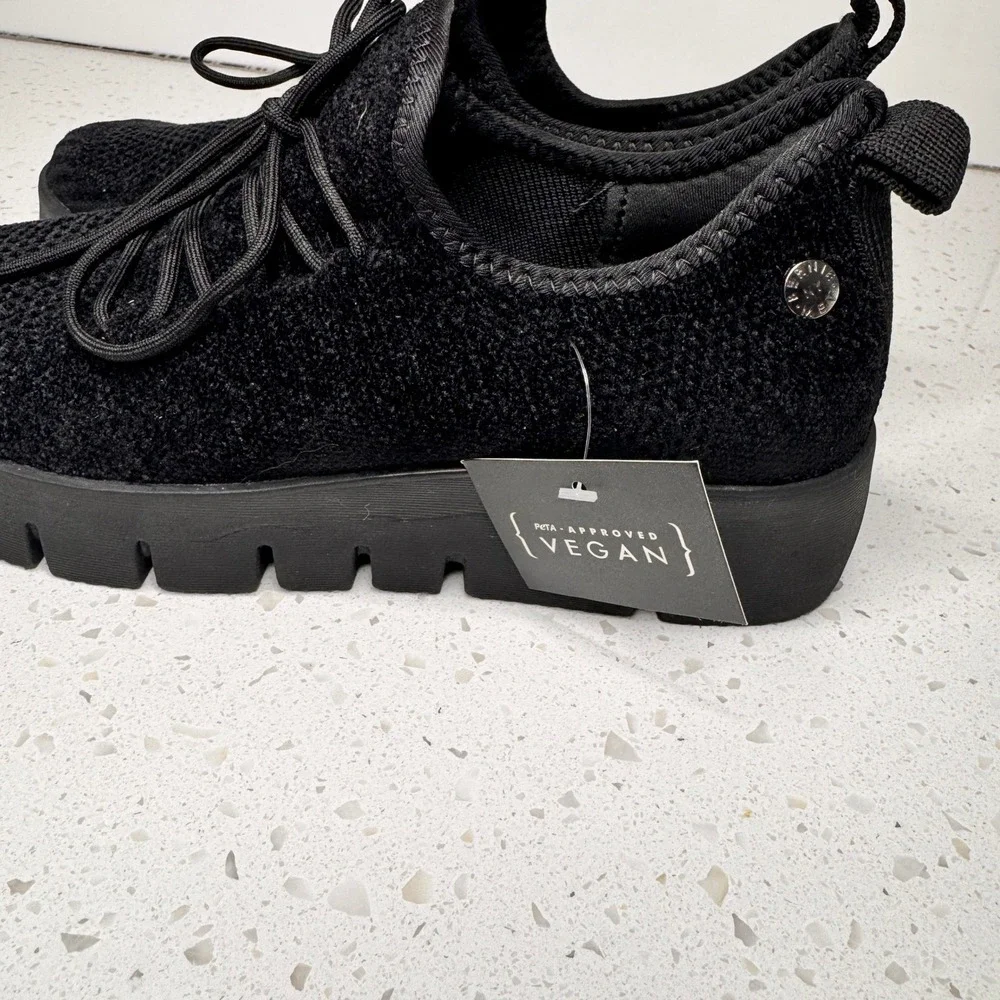 Bernie Mev Cara‎ Women Black Vegan Knit Platform Sneakers Size 38 or 7 NWOT